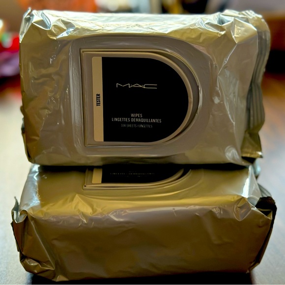 2 pack MAC Makeup Remover Wipes 100 Sheet Bulk Pack each! - Picture 3 of 3